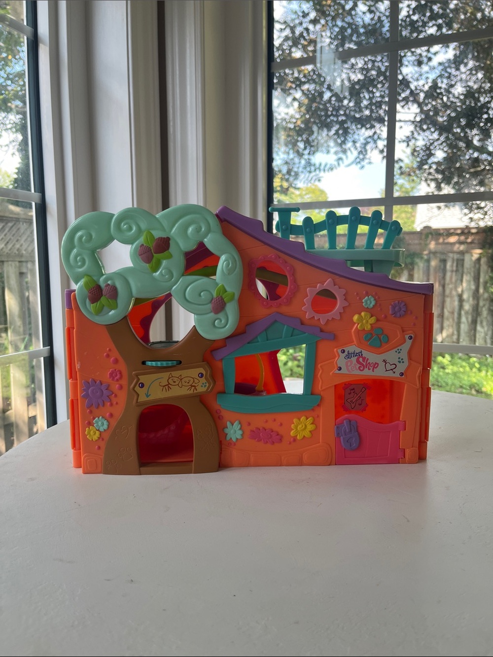 Littlest Pet Shop Pets Only! Playhouse with Teal, Purple & Pink Details
